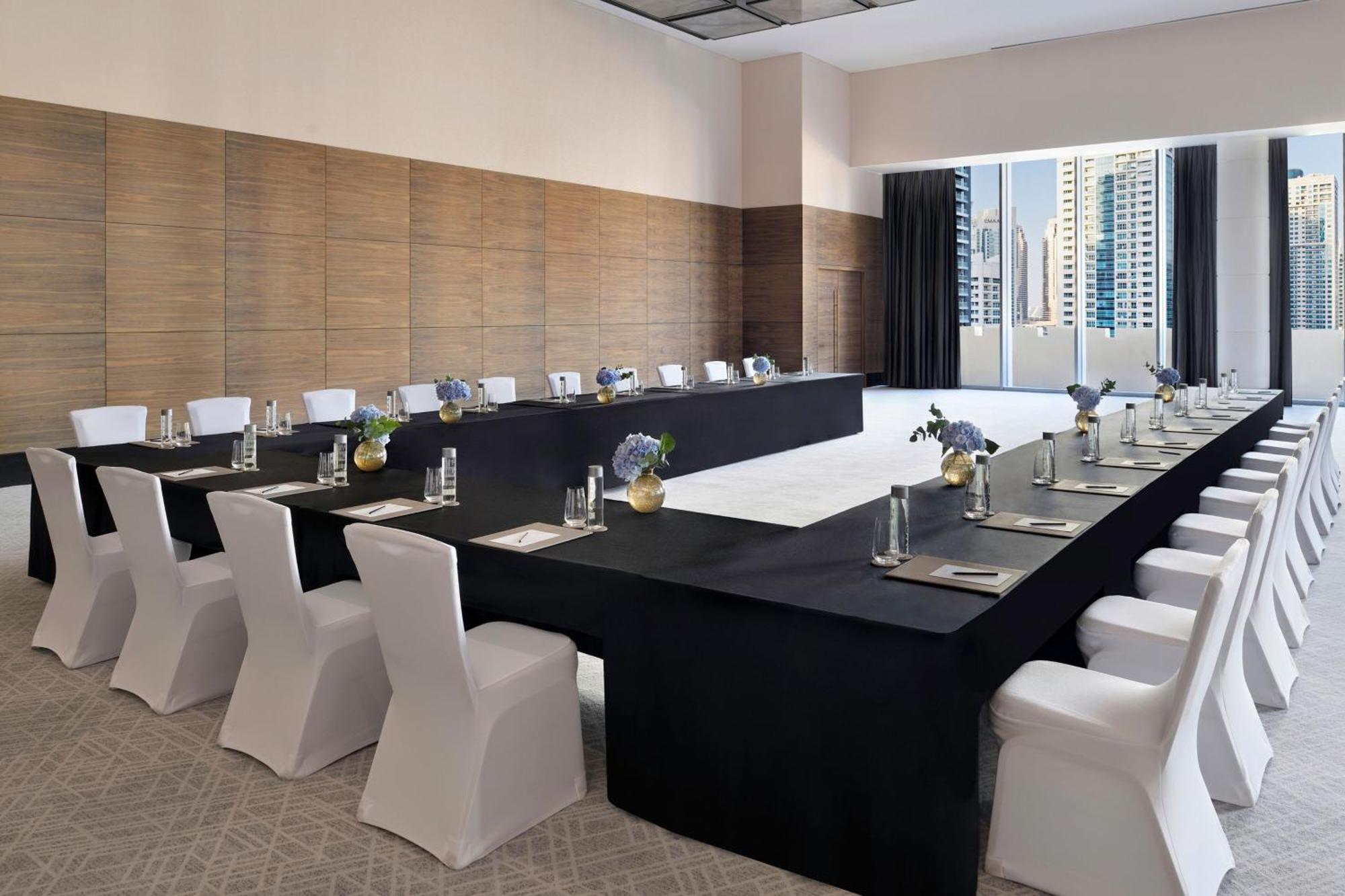 Hotel Jw Marriott Marina 5*