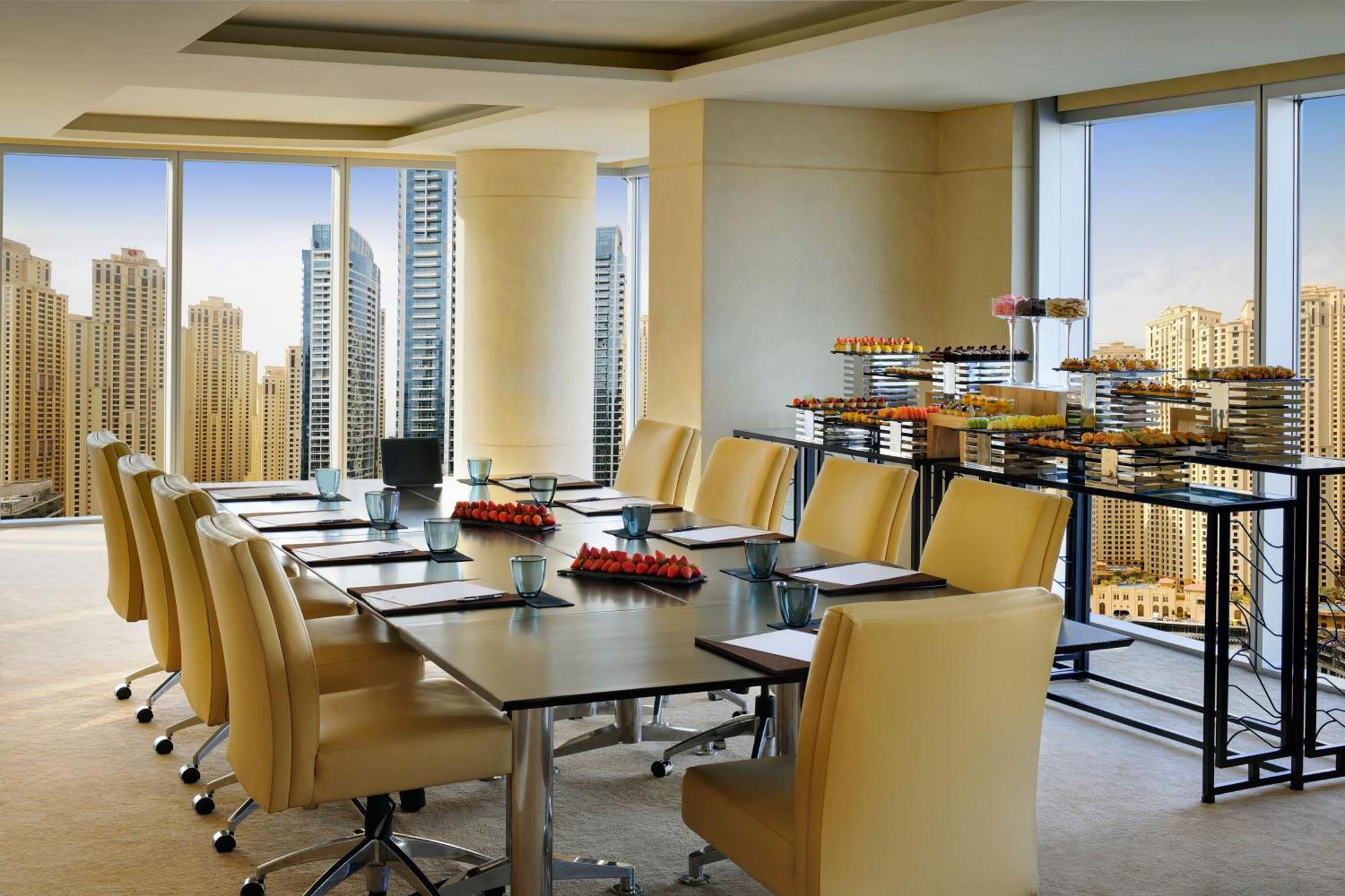 Jw Marriott Marina Hotel 5*